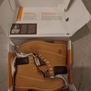 Men 6inch Wheat Timberland boots.